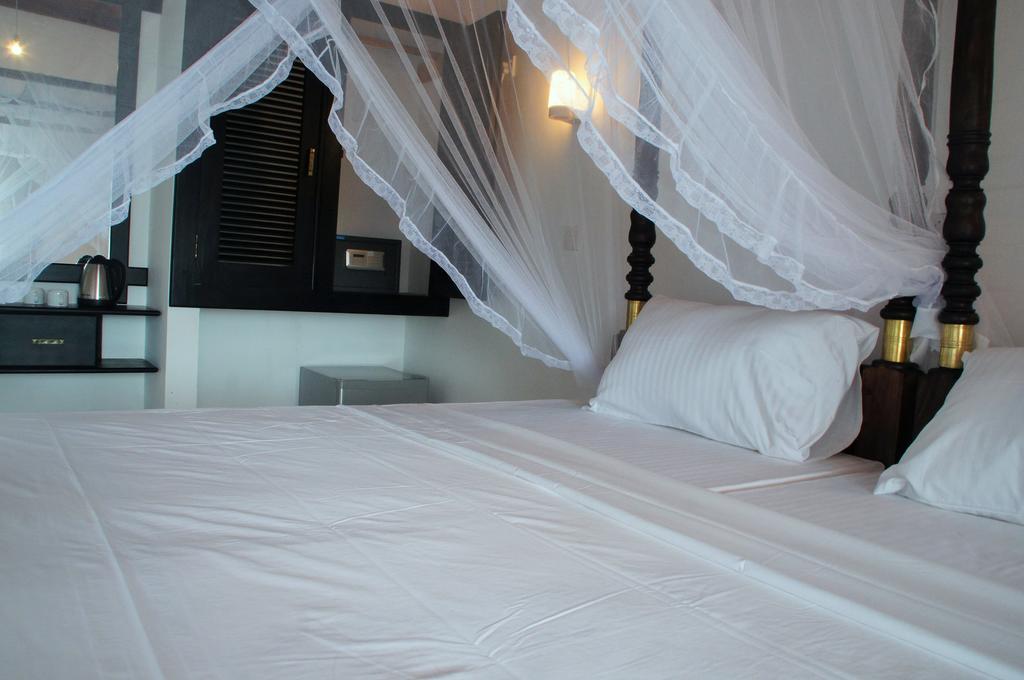 Ritas Hotel Hikkaduwa Habitación foto
